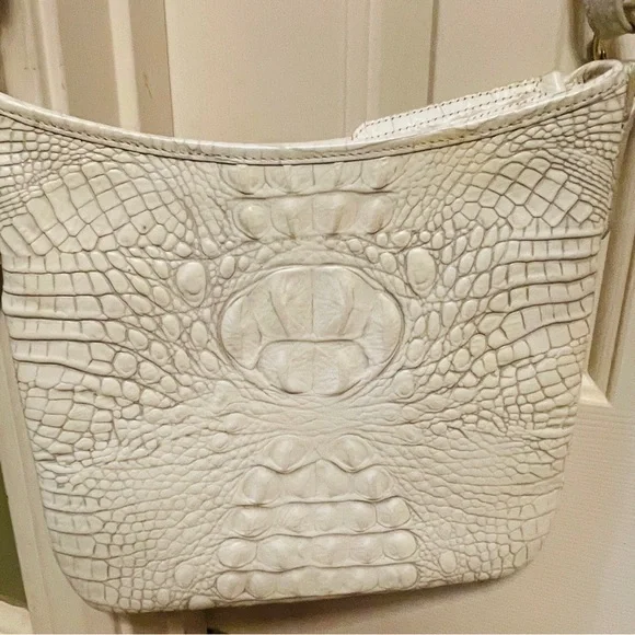 VINTAGE BRAHMIN JODY WHITE IVORY MELBOURNE GENUINE LEATHER CROSSBODY BAG!!
